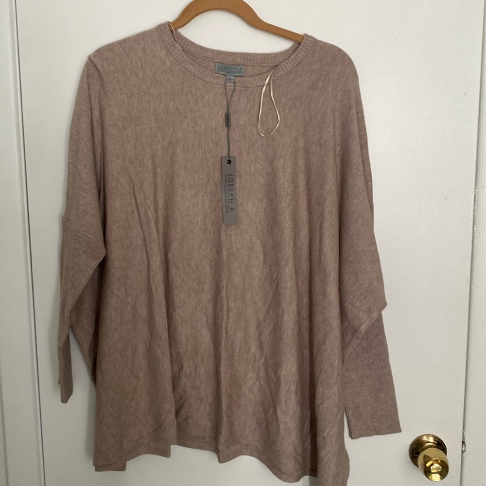 Joseph A.  Women’s size L long sleeve sweater, Mocha Heather Brown